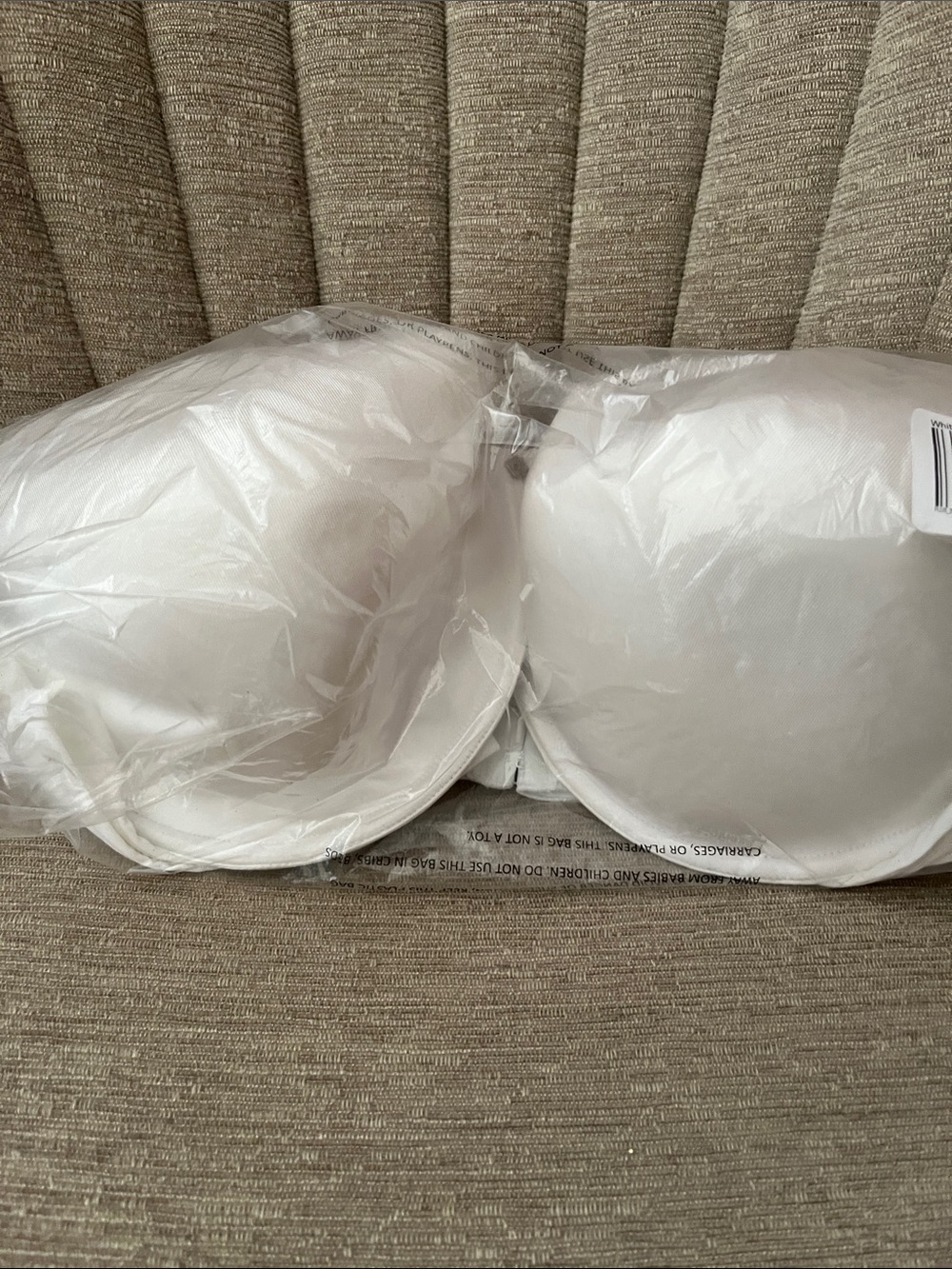 NWT Breezies White Padded Bra - Smooth Cup underwire size 44DDD SEALED IN BAG